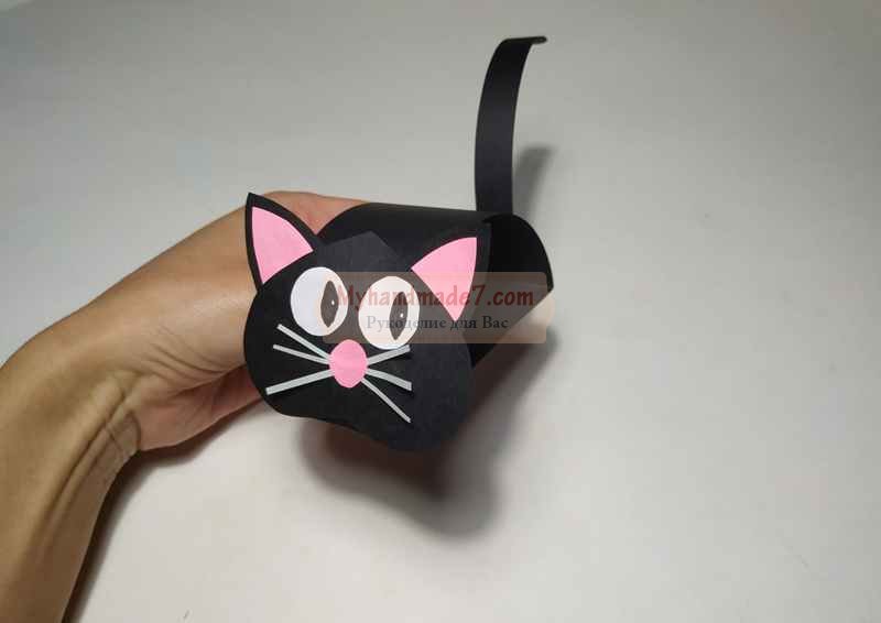 поделка из цветной бумаги Черный котик