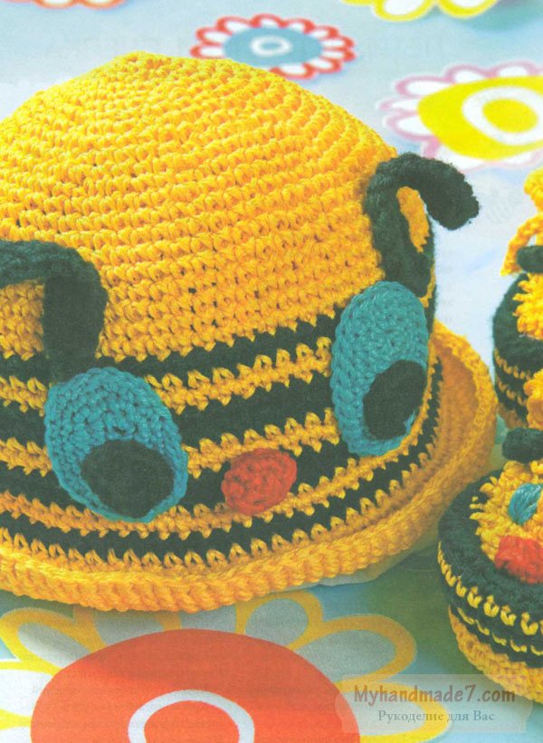 детская шапочка и башмачки пчёлка