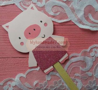 Символ Нового года 2019 своими руками. Поделки на Новый год быстро и просто. Поросенок на палочке! Мастер класс с фото