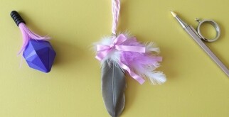 Пёстрая душа аксессуаров: как оживает стиль через создание украшения из перьев