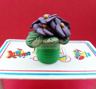 Фиалка из пластилина: мастер-класс с пошаговыми фото